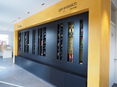 Präsentationswand für Weine